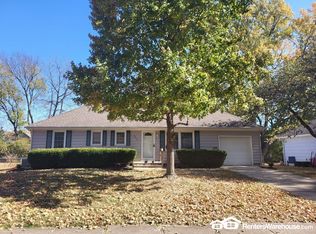 9937 Oakdell Dr, Kansas City, MO 64114