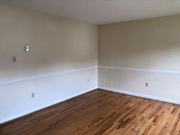 5th image of 204 Nottoway Dr