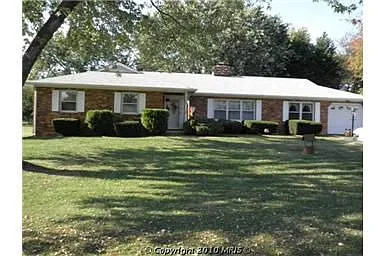 202 Congressional Dr photo 1