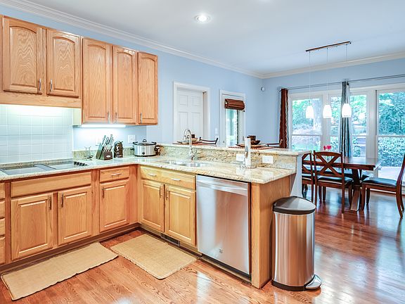 4th image of 2606 Southwick Dr