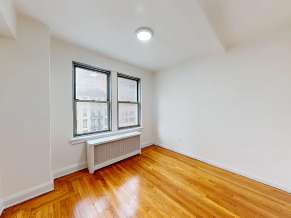 301 East 38th Street image 8 of 25