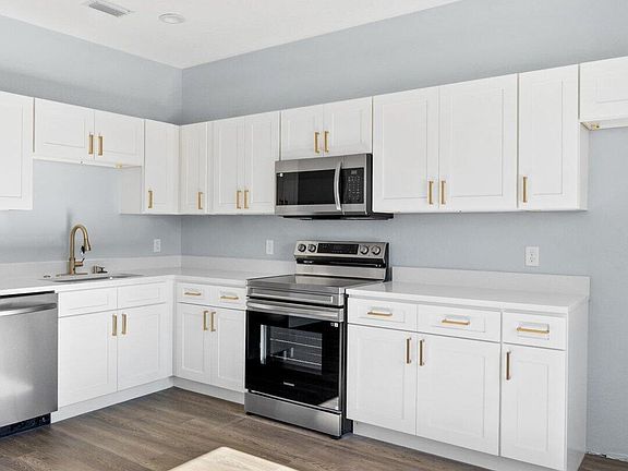 3rd image of 3205 E 2nd Pl