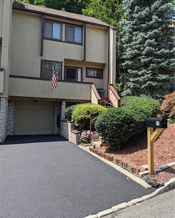 1st image of 27 Rockledge Dr