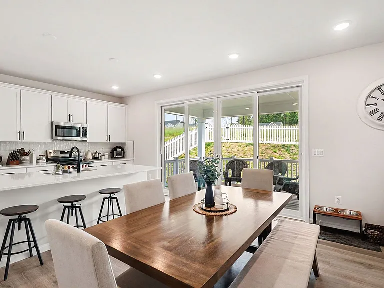 7123 Braxton Ct — Photo 6