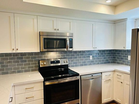 2nd image of 1169 Longbranch Ave