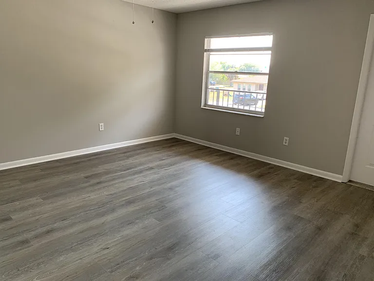 639 SE 13th Ave #120 — Photo 34