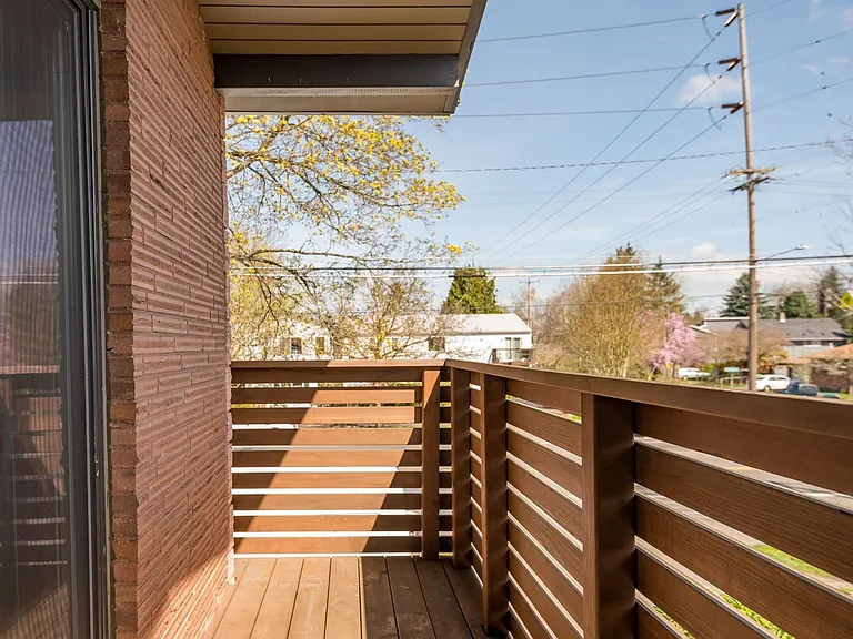 2504 N Rosa Parks Way — Photo 26