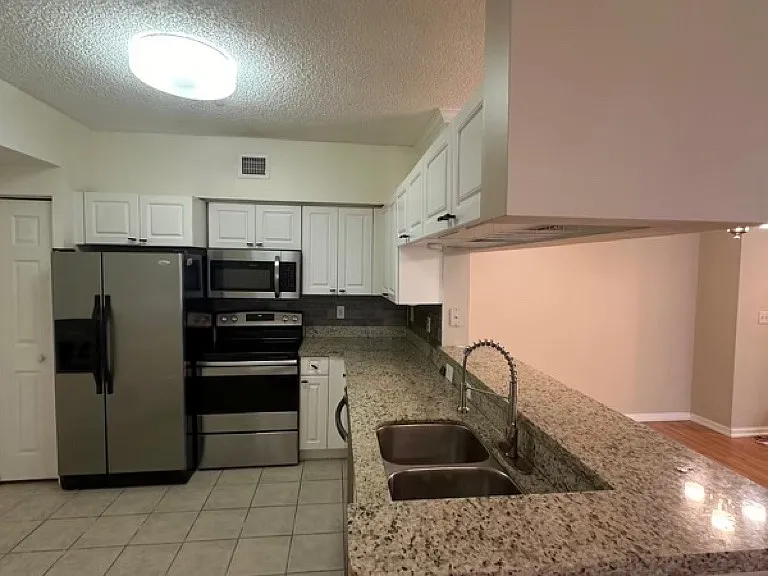 17150 N Bay Rd #2620 — Photo 10