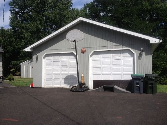 5th image of 27 Wayne Dr
