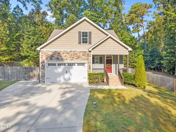 120 Glen Oaks Dr, Youngsville, NC 27596