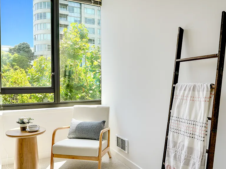 260 King St #263 — Photo 15