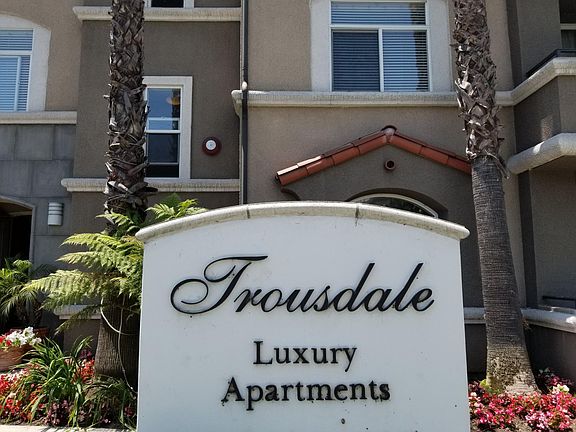 2nd image of 3257 Sawtelle Blvd #105