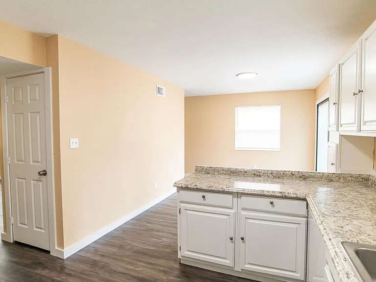 3422 Orlando Dr — Photo 11