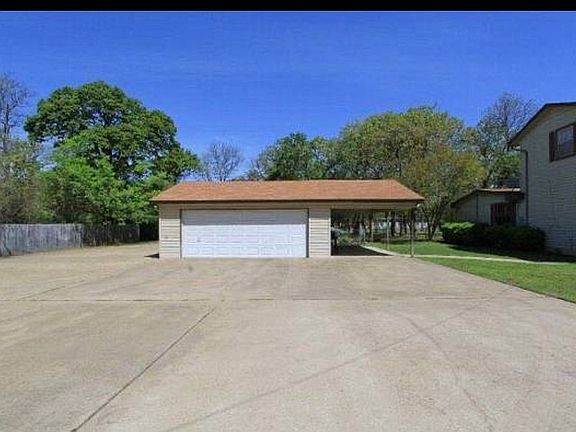 4th image of 120 Albany Dr