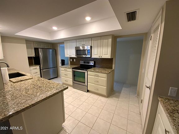 5th image of 10613 W Brookside Dr