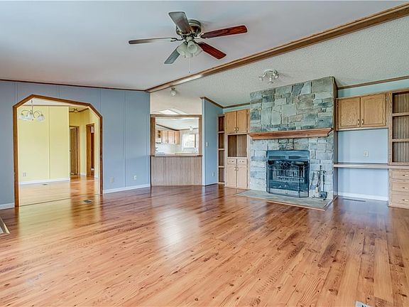 5th image of 4721 Lances Dr