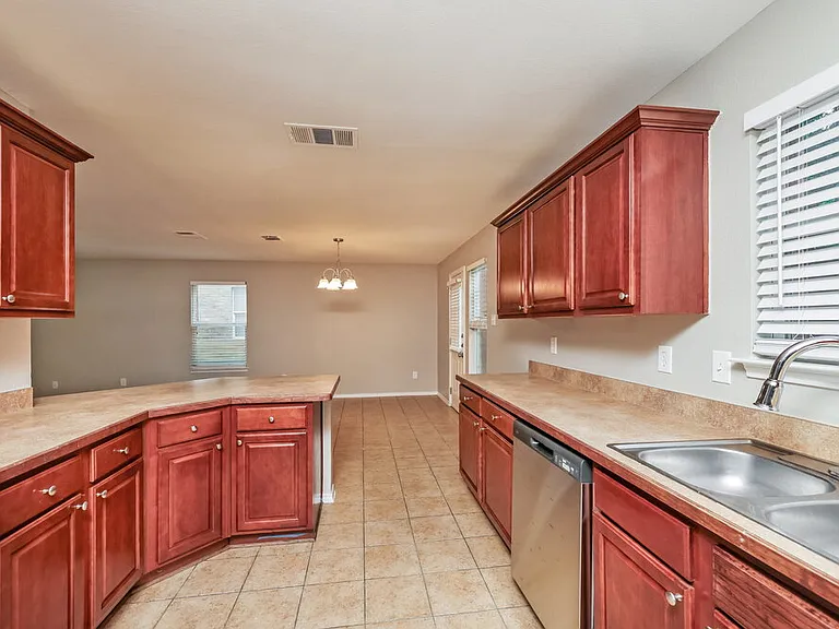 1148 Tomahawk Dr — Photo 7