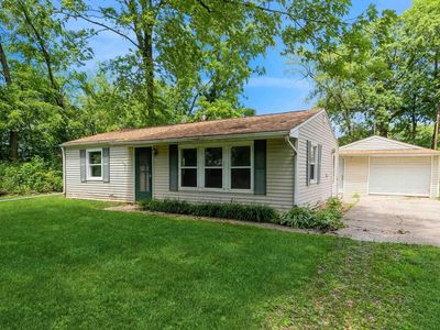 323 15th Ave, Silvis, IL, 61282