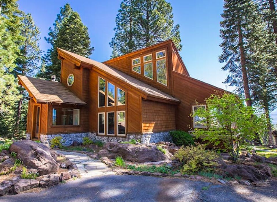 1st image of 10601 Palisades Dr