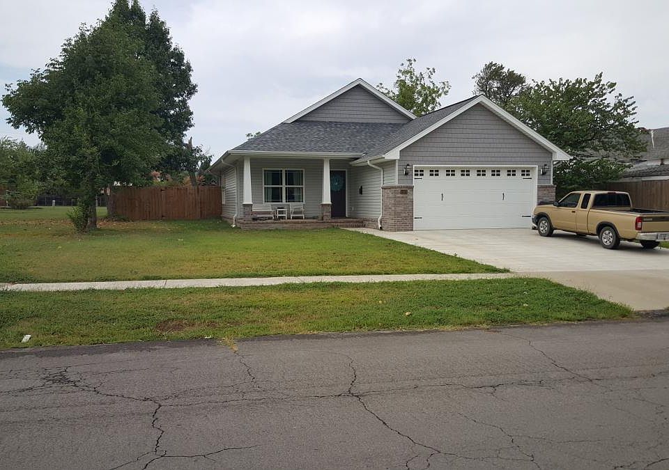1st image of 1105 Port Arthur Ave
