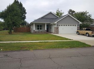 1105 Port Arthur Ave, Mena, AR 71953