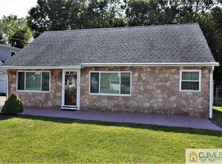 61 Ashley Rd, Edison, NJ 08817