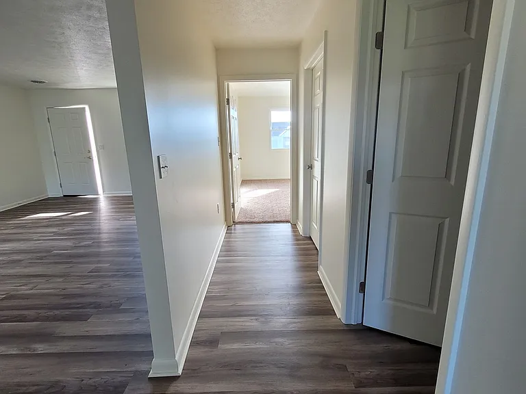 100 Sterling Hills Dr — Photo 28