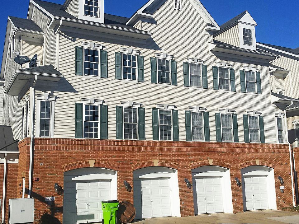 1st image of 8940 Milford Haven Ct