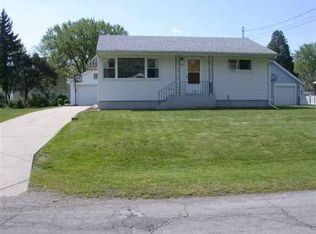 705 Royal Dr, Jackson, MI