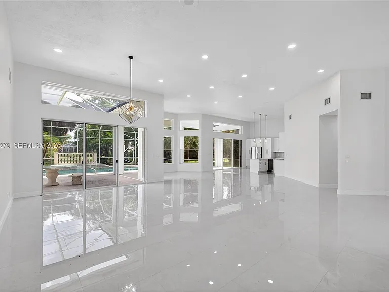 19558 Red Gum Trl — Photo 14