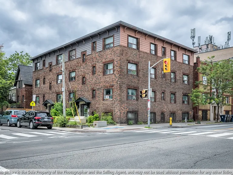 492 Montrose Ave #26 — Photo 15