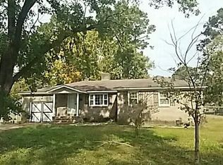 304 E Society St, Hemingway, SC 29554