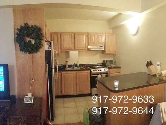 4th image of 2566 12th St APT 4A