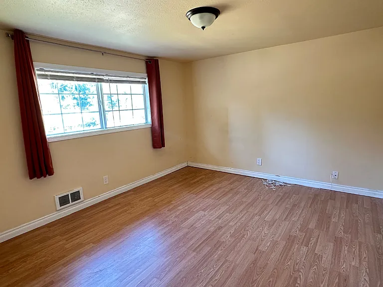 7819 203rd St SW — Photo 6