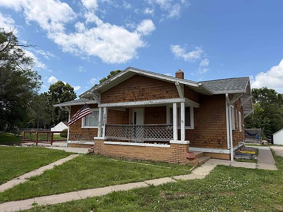 2nd image of 1206 W Prospect Ave