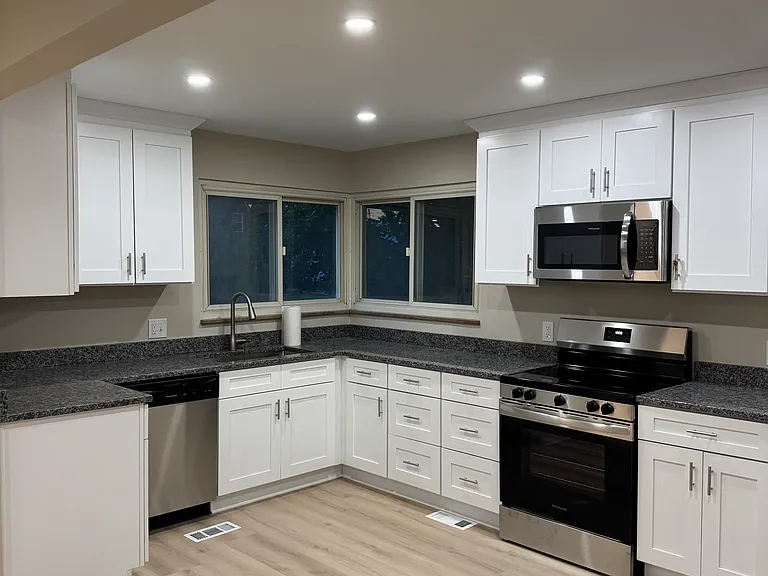3009 Brookview Blvd — Photo 2