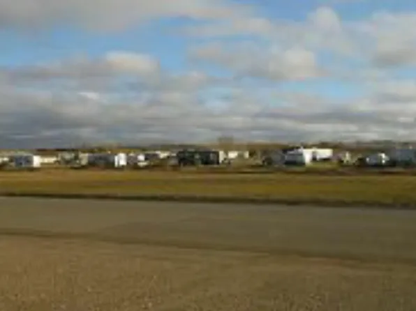 2nd Ave SE, Watford City, ND 58854