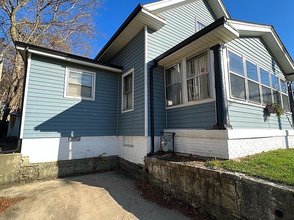 2nd image of 1516 6th Ave
