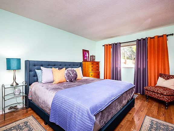 3rd image of 2734 Hurley Way