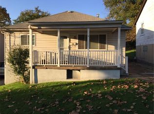 5 Pine St, Penn Hills, PA 15235