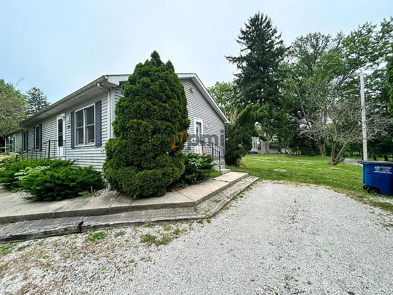 139 Kabelin Ave — Photo 14