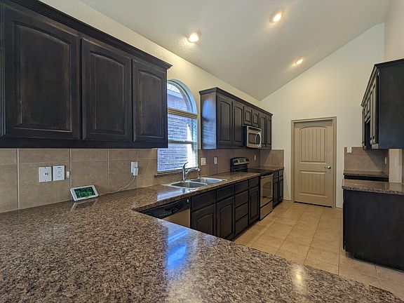 3rd image of 1420 Elkford Ln