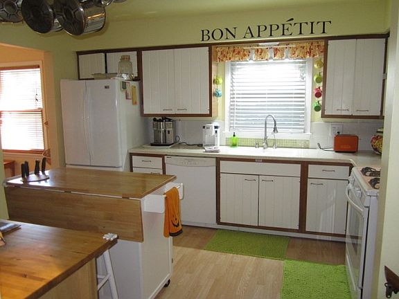 4th image of 1518 E Lake Dr W