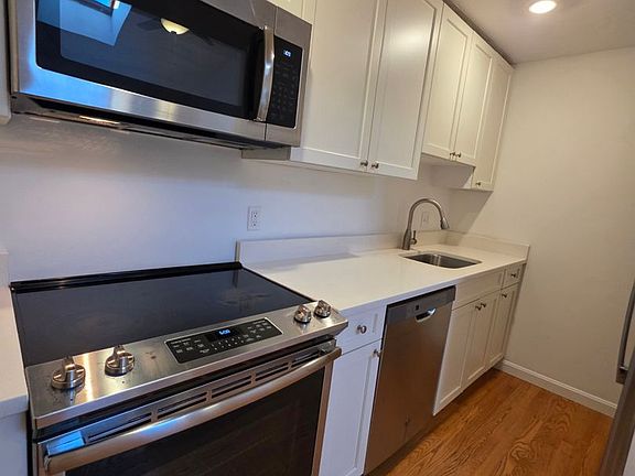 4th image of 6 Shepard St #6