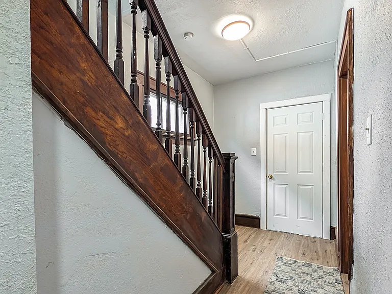 1268 Pondview Ave #A — Photo 2