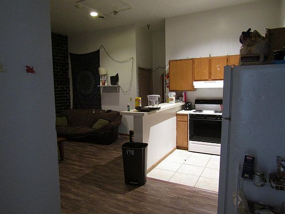2nd image of 14 S Court St #C