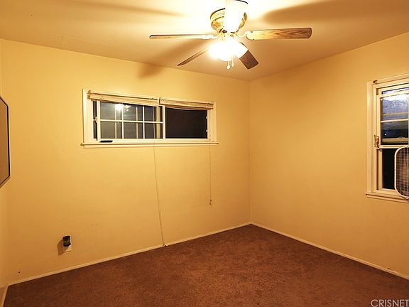 3rd image of 15739 Loukelton St