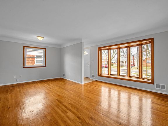 4th image of 24512 Star Valley Dr