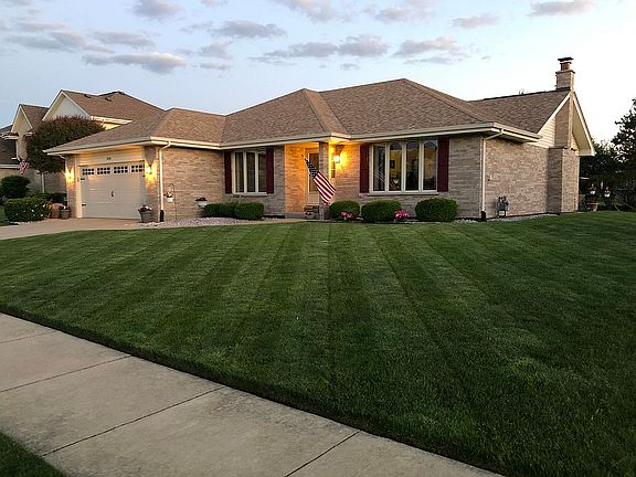 4th image of 18100 Sippel Dr