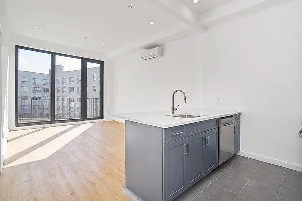 Rented by REAL New York | media 11